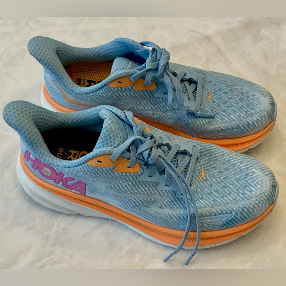 Hoka Clifton 9, size 8.5 Airy blue